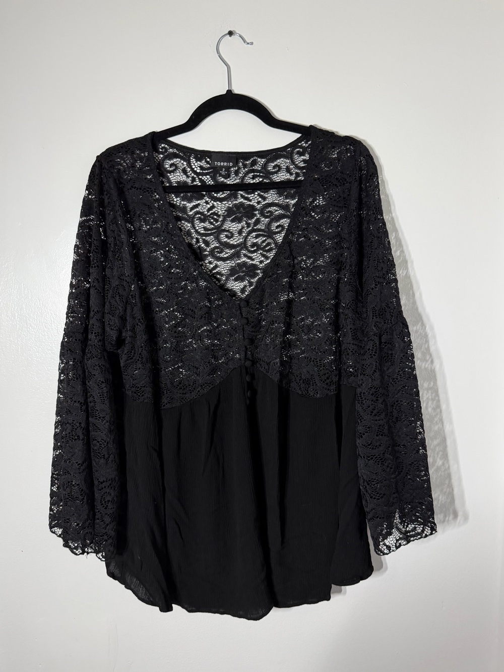 Torrid Size 2 Black Lace Bell Sleeve Babydoll Blouse Made in USA